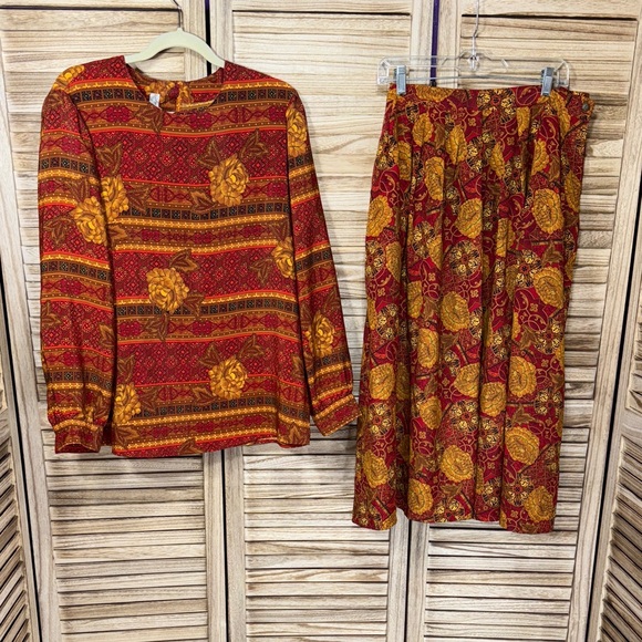 Laura & Jayne Dresses & Skirts - Laura and Jayne Two2 Piece Long Sleeve Skirt Set 80’s Size 18W 16W